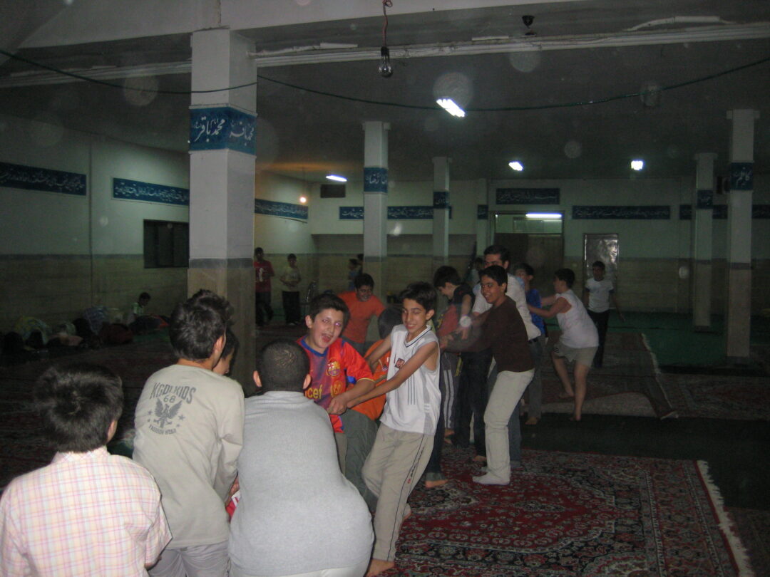 اردوی شبی در مدرسه