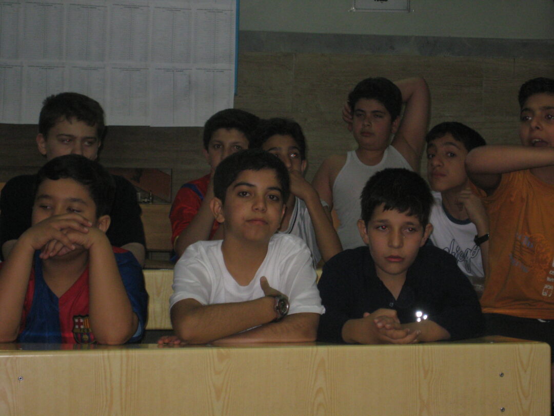 اردوی شبی در مدرسه