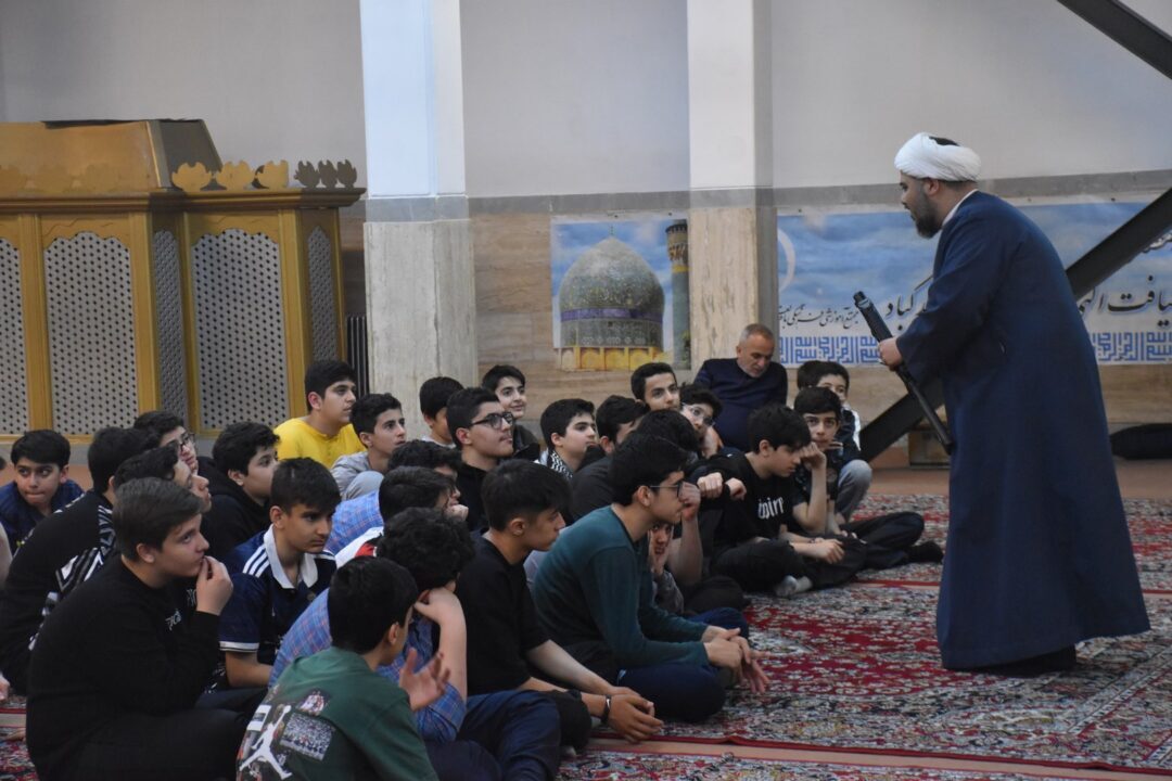 افطار پدر و پسری و شبی در مدرسه هشتم