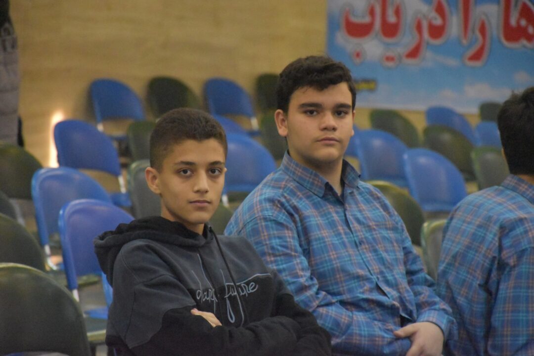 افطار پدر و پسری و شبی در مدرسه هشتم