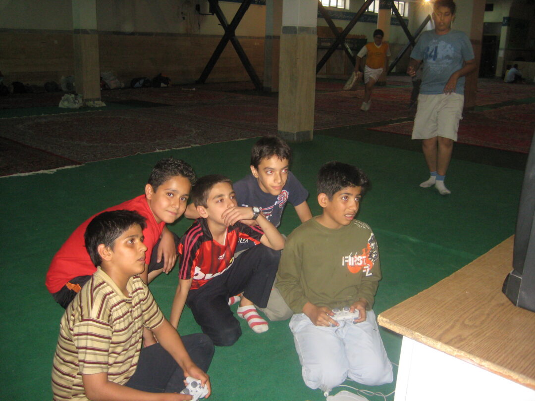 اردوی شبی در مدرسه
