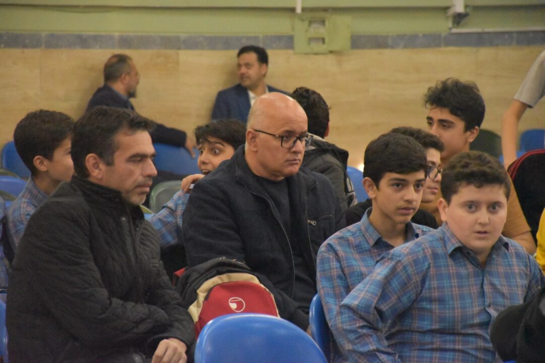 افطار پدر و پسری و شبی در مدرسه هشتم