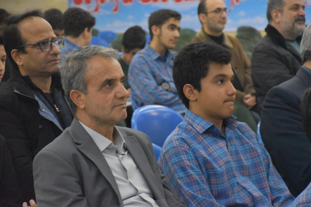 افطار پدر و پسری و شبی در مدرسه هشتم