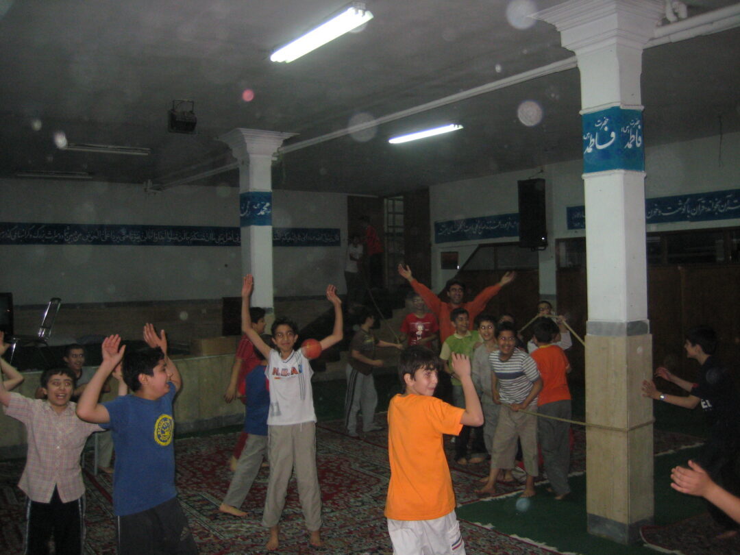 اردوی شبی در مدرسه