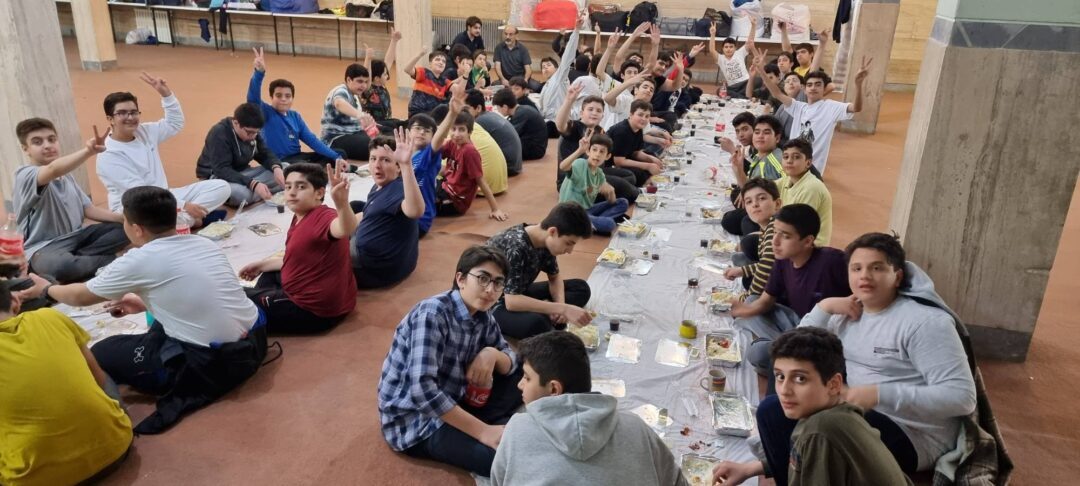 اردوی شبی در مدرسه پایه ۷ بمناسبت نیمه شعبان
