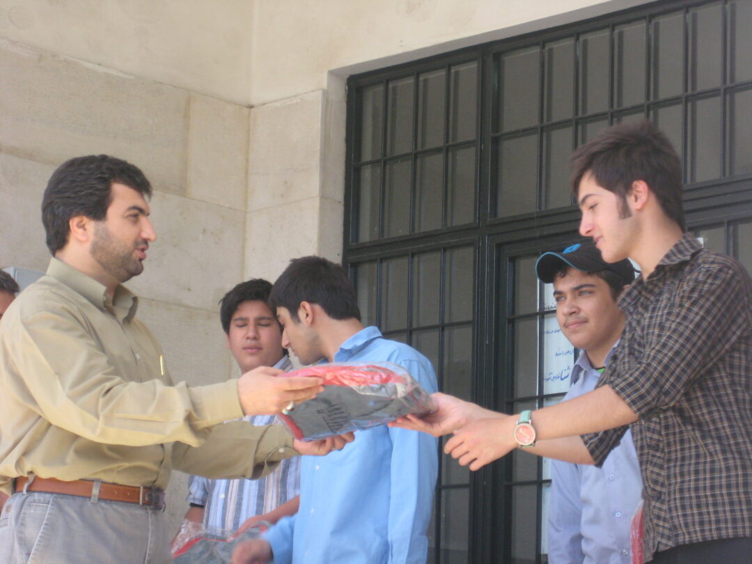 تقدیر از دانش آموزان