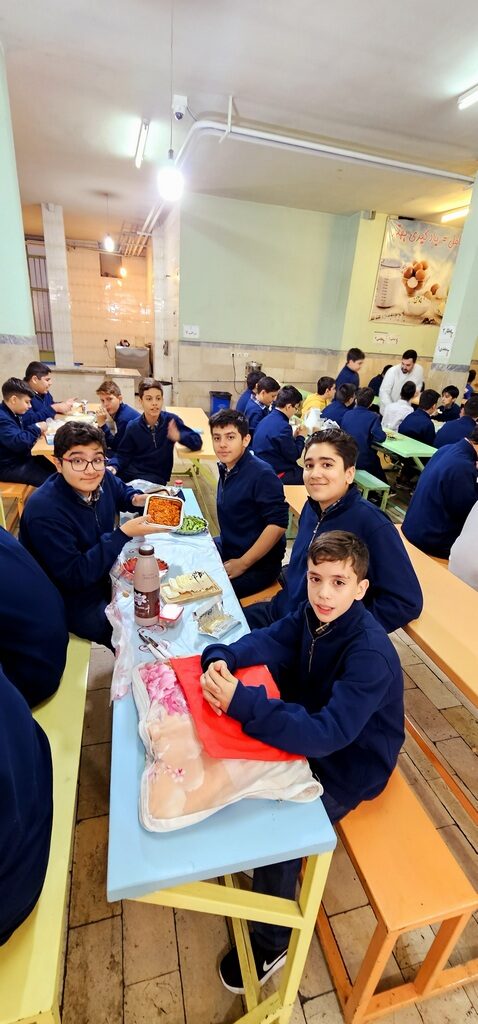 صبحانه همدلی پایه هفتم