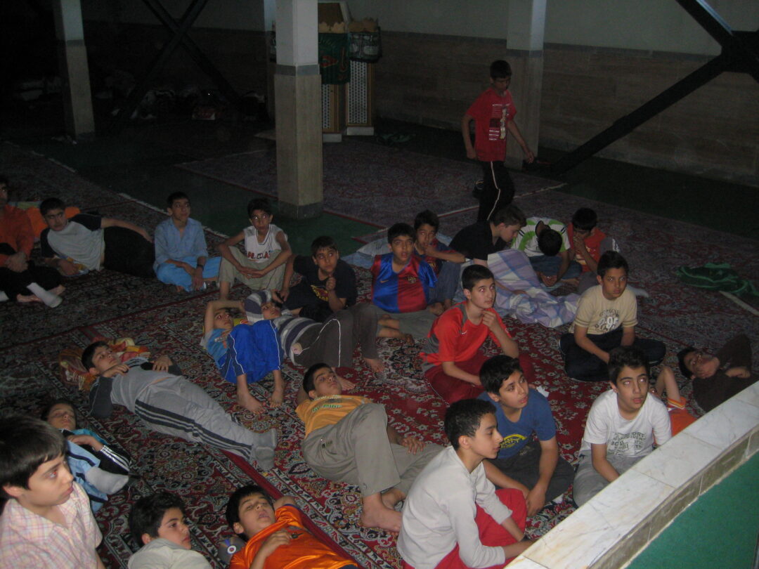 اردوی شبی در مدرسه