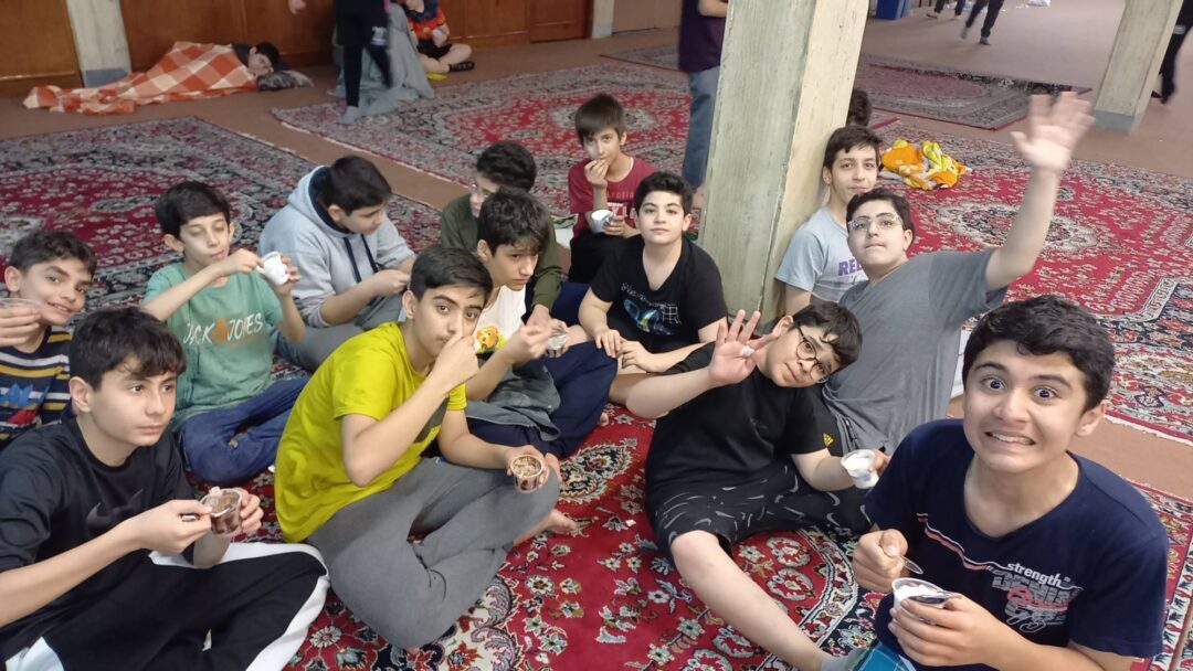 اردوی شبی در مدرسه پایه ۷ بمناسبت نیمه شعبان