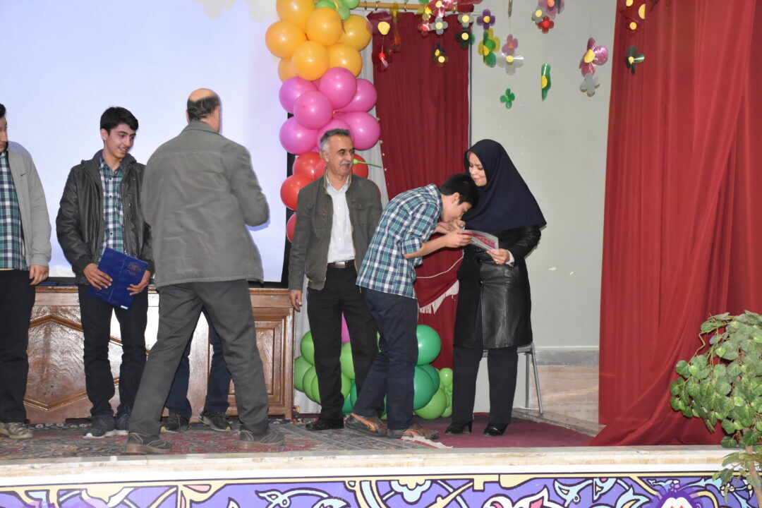 جشن کارنامه نوبت اول