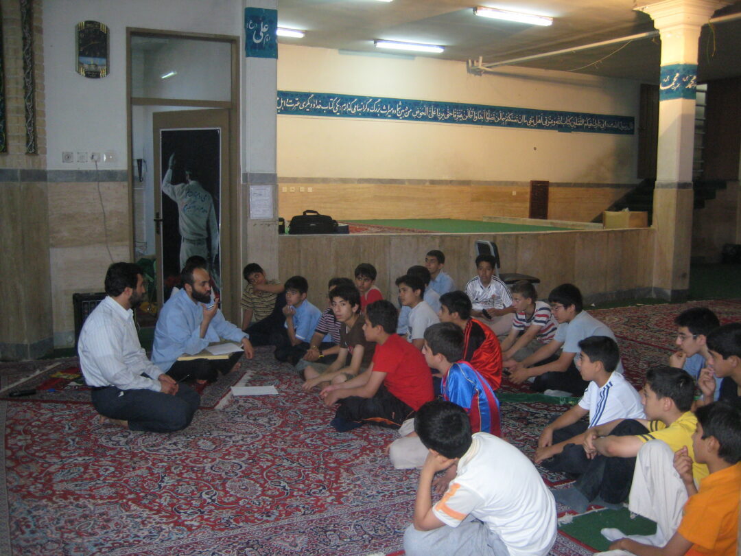اردوی شبی در مدرسه