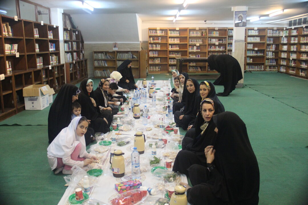 جشن بزرگ سفره مودت ( افطاری )