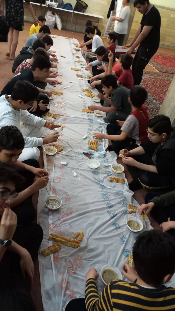 اردوی شبی در مدرسه پایه ۷ بمناسبت نیمه شعبان
