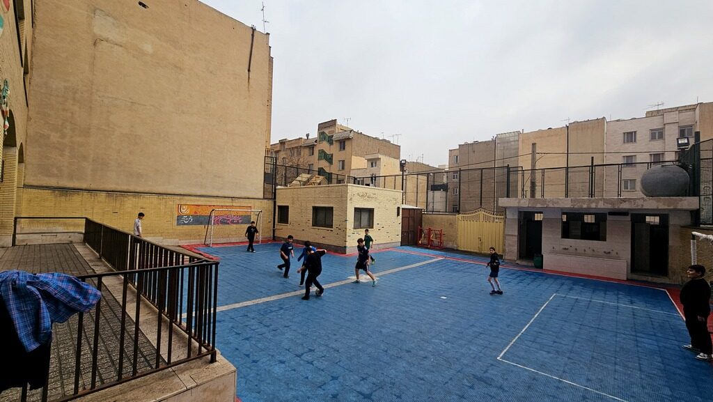 اردوی شبی در مدرسه پایه هفتم