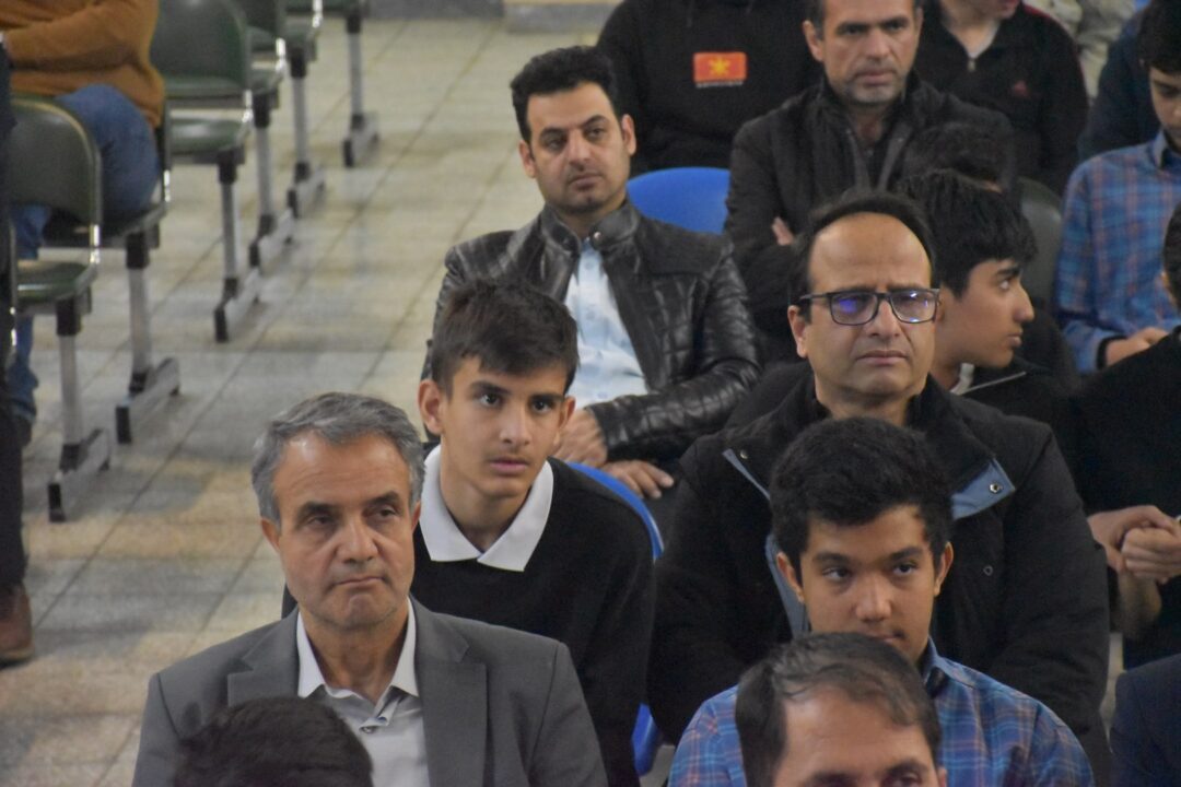 افطار پدر و پسری و شبی در مدرسه هشتم